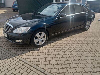 Mercedes-Benz S 500 -