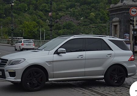 Mercedes-Benz ML 350 BlueTEC 4MATIC - AMG