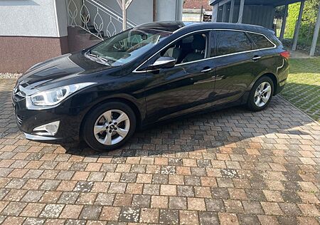 Hyundai i40 cw 1.7 CRDi Style 100kW Automatik Style
