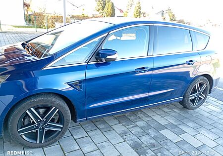 Ford S-Max 2,0 TDCi 110kW Titanium PowerShift Tit...