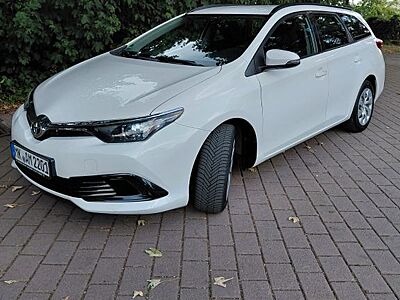 Toyota Auris Touring Sports Touring Sports 1,33-l-D...