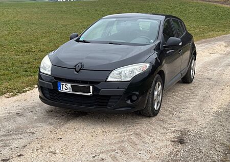 Renault Megane Authentique 1.6 16V 100