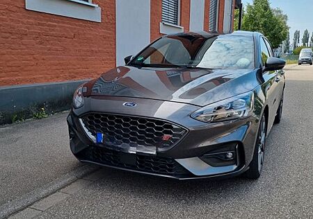 Ford Focus 2,3 EcoBoost ST ST