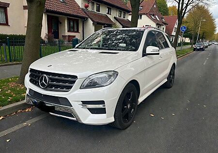 Mercedes-Benz ML 350 CDI 4MATIC Top gepflegter Premium-SUV
