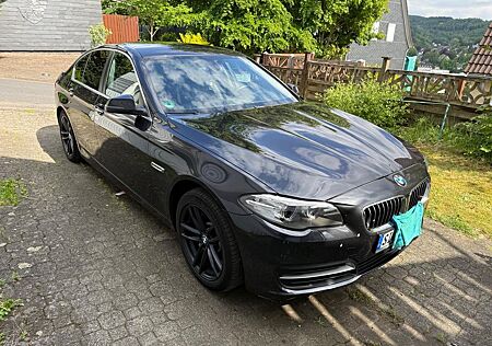 BMW 530d xDrive Lim.*Leder*Navi*Klimaaut*Top*