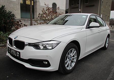 BMW 318 i Lim. Advantage Klima Alu PDC Leder Sitzh.