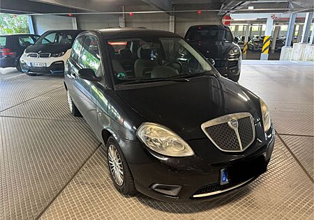 Lancia Ypsilon 1.2 techn. Einwandfrei / 5,5l Verbrauch