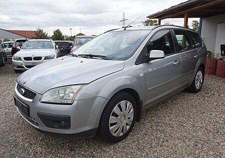 Ford Focus 1,6 Ti-VCT Ghia