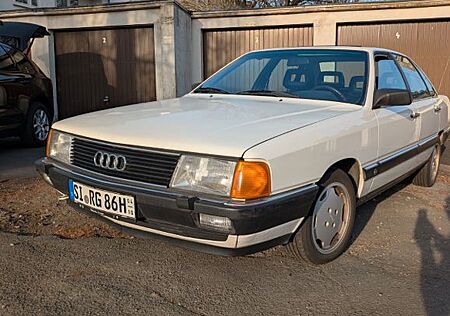 Audi 100 C3 Typ 44 Oldtimer