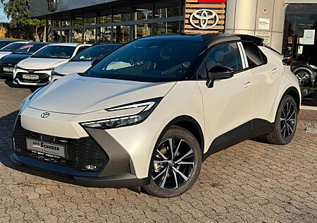 Toyota C-HR 2.0 Hybrid Back&White **PDC (RF)**