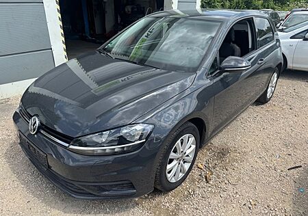 VW Golf Volkswagen VII Lim. Trendline BMT/Start-Stopp