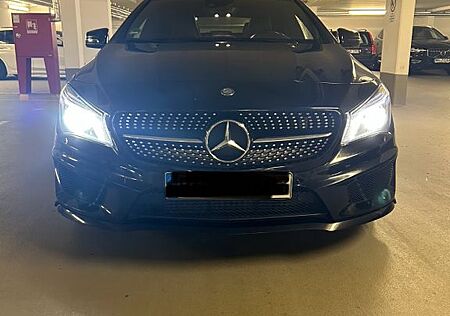 Mercedes-Benz CLA 220 CDI 4MATIC DCT AMG Line AMG Line