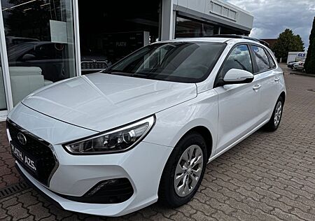 Hyundai i30 Select 5 türig Navi Kamera