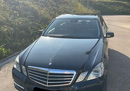 Mercedes-Benz E 200 CGI BlueEFFICIENCY AVANTGARDE AVANTGARDE