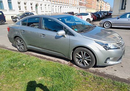 Toyota Avensis 1,8-l-Valvematic Comfort Life