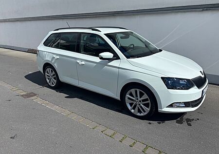 Skoda Fabia Kombi 1.2 TSI 4-Zyl. AHK SHZ Klimaautomati