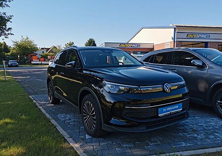 VW Tiguan Volkswagen 2,0 TDI DSG "Life" Kamera AHK ACC LED GJR