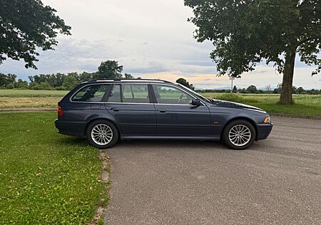 BMW 530i Touring