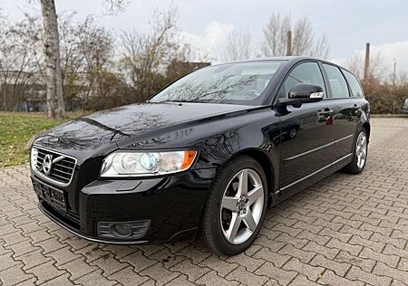 Volvo V50 d Kombi D2 Summum/BI XENON/AHK/