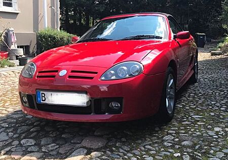 MG TF Cabriolet als Rechtslenker