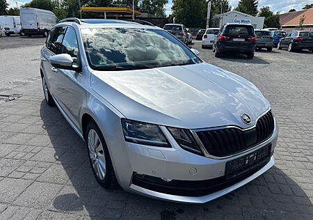 Skoda Octavia 1.6 TDI DSG Ambition-Panorama-Xenon-ACC