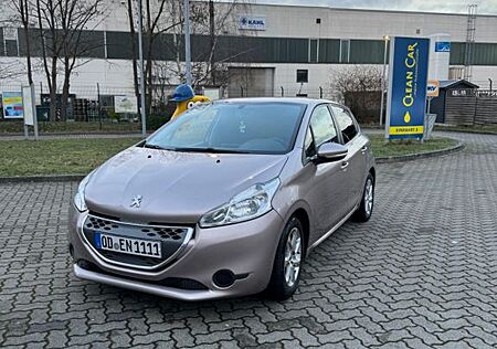 Peugeot 208 1.4 Active e-HDi 68 EGS5 STOP & START Active