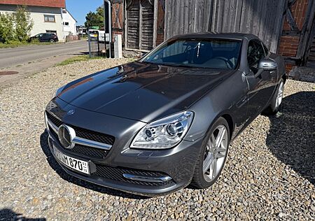 Mercedes-Benz SLK 200 CGI Cabrio*Bi-Xenon*PANO*AIRSCARF