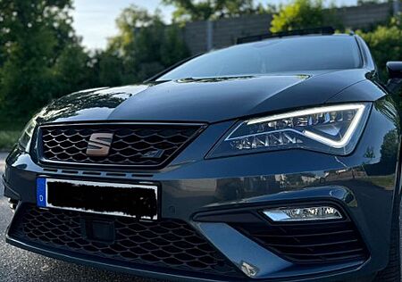 Seat Leon ST 2.0 TSI CUPRA R 4Drive DSG CUPRA R