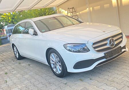 Mercedes-Benz E 220 d T Autom. - Avantgarde
