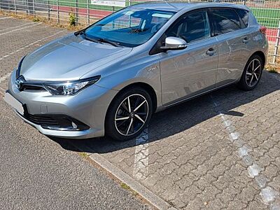 Toyota Auris 1.8 Hybrid/Team D/1. Hand