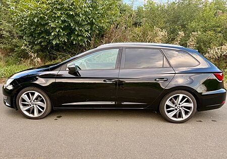 Seat Leon ST 2.0 TDI FR AHK Pano FULL LINK