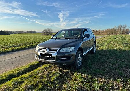 VW Touareg Volkswagen 3.0 V6 TDI Tiptronic -