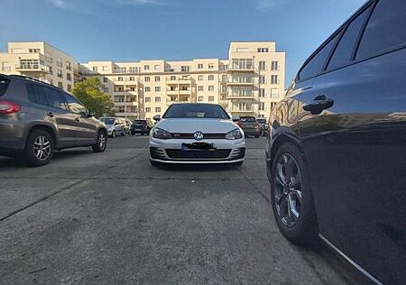 VW Golf Volkswagen 2.0 TSI DSG 4MOTION BMT R Variant R