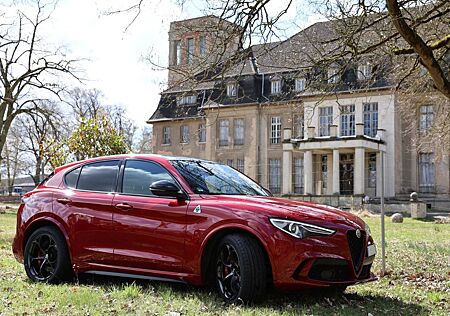Alfa Romeo Stelvio Quadrifoglio 2.9 V6 Bi-Turbo (MY21)