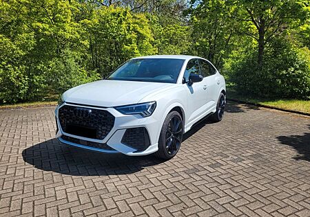 Audi RS Q3 RSQ3 2.5 TFSI S tronic quattro -