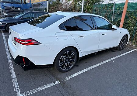 BMW 520d xDrive A -