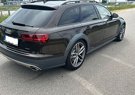 Audi A6 Allroad 3.0 TDI*quattro*HUD*SOFTCLOSE*ACC*SHZ