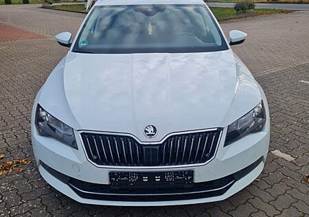 Skoda Superb 2.0 TDI DSG Ambition Combi. 2Hand. AHK