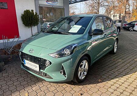 Hyundai i10 Connect & Go 1,0 Klima/Navi/Alu/nur 9800 Km