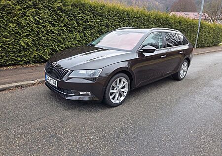 Skoda Superb 2.0 TDI SCR 140kW DSG Style Combi Style