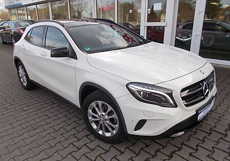 Mercedes-Benz GLA 200 Navi Rückfahrkamera uvm.