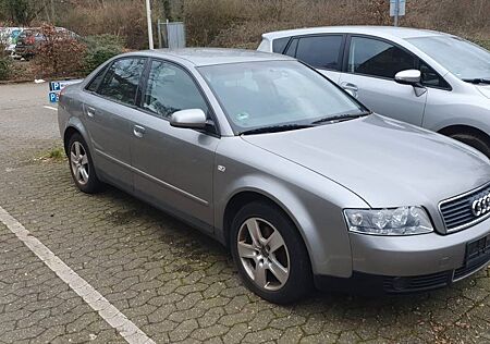 Audi A4 Limousine - KEIN TÜV, viele Reparaturen