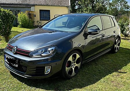 VW Golf Volkswagen 2.0 TSI DSG GTI GTI