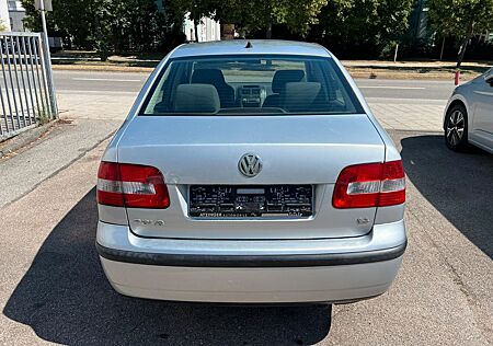 VW Polo Volkswagen Limousine 1.4 Basis.Deutsches Fzg.Euro.4.
