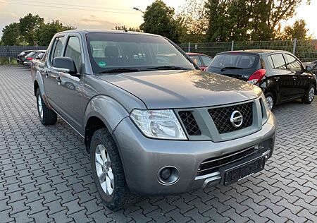 Nissan Navara Pickup Double Cab XE 4X4