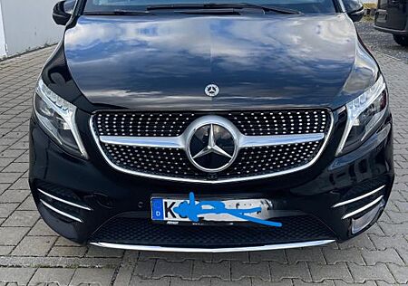 Mercedes-Benz V 300 d 4M lang Avantgarde 8S AMG Pano Navi 360