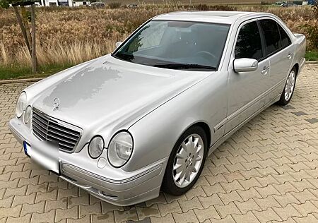 Mercedes-Benz E 240 Avantgarde