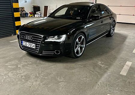 Audi A8 4.2 TDI tiptronic quattro -