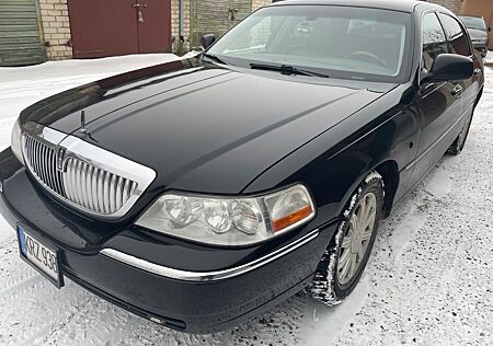 Lincoln Town Car gebraucht kaufen Lincoln Town Car very good condition 7500eur