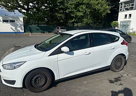 Ford Focus 1,0 EcoBoost 92kW Business Business